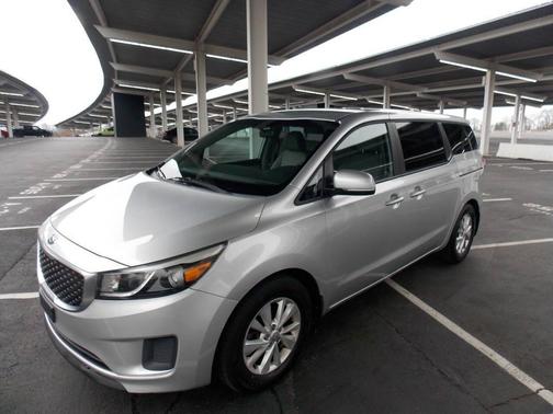 2015 Kia Sedona L