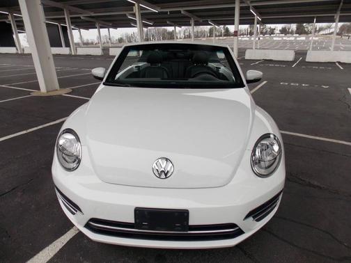 2018 Volkswagen Beetle 2.0T SE