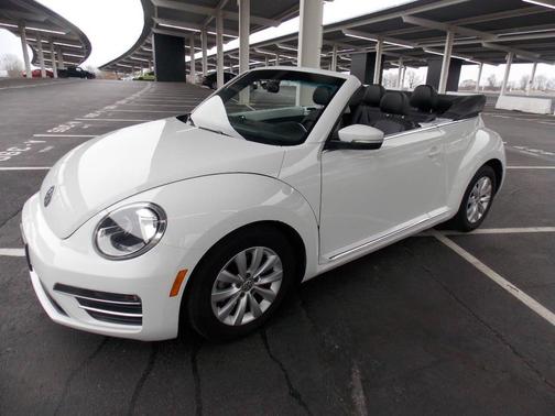 2018 Volkswagen Beetle 2.0T SE