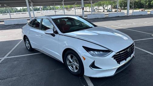 White 2020 Hyundai SONATA SE