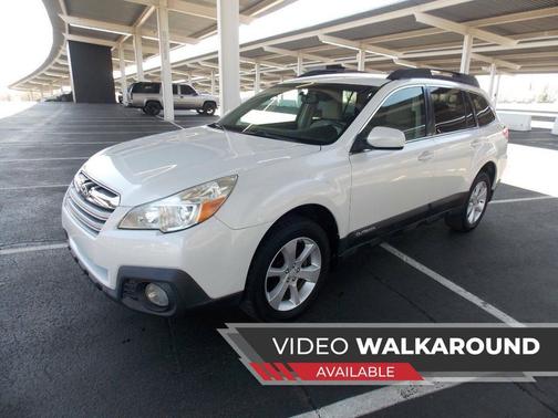 White 2013 Subaru Outback 2.5i Premium