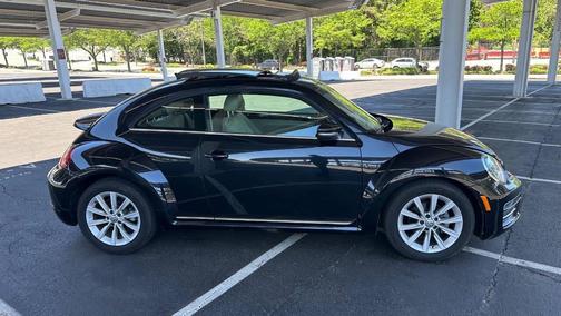Black 2018 Volkswagen Beetle 2.0T SE
