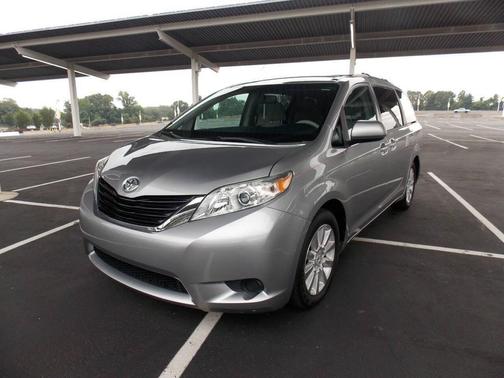2012 Toyota Sienna LE
