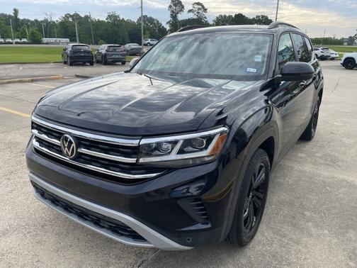 Deep Black Pearl Effect 2023 Volkswagen Atlas 3.6 SE w/ Technology