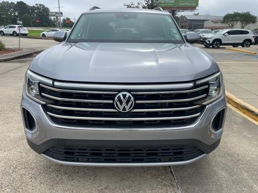 2025 Volkswagen Atlas 2.0T SE w/ Technology