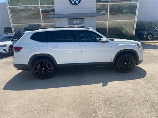 2022 Volkswagen Atlas 3.6 SE w/ Technology