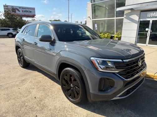 Pure Gray 2024 Volkswagen Atlas Cross Sport 2.0T SE w/ Technology