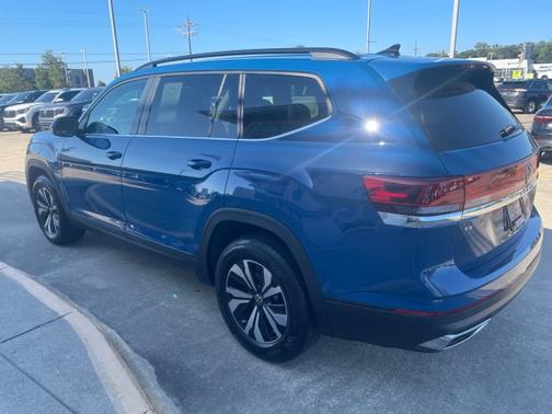 2025 Volkswagen Atlas 2.0T SE