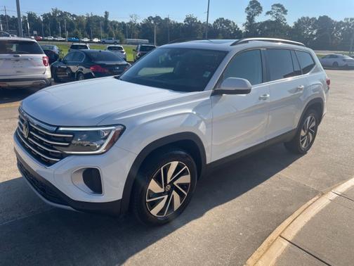 2024 Volkswagen Atlas 2.0T SE w/ Technology