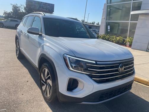 2024 Volkswagen Atlas 2.0T SE w/ Technology