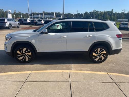 2024 Volkswagen Atlas 2.0T SE w/ Technology