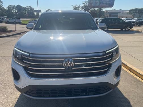 2024 Volkswagen Atlas 2.0T SE w/ Technology
