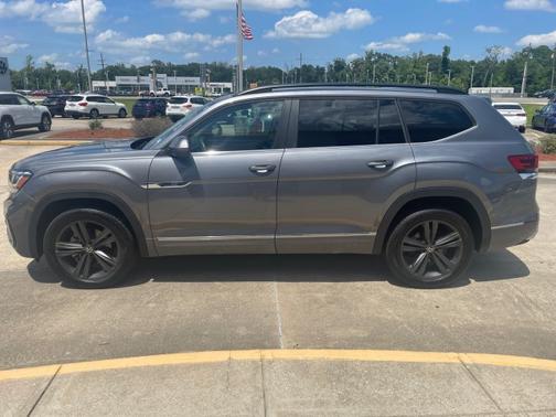 2021 Volkswagen Atlas 3.6 V6 SE w/ Technology R-Line