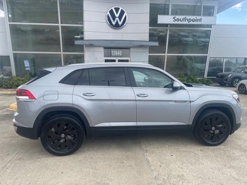 2025 Volkswagen Atlas Cross Sport 2.0T SE w/ Technology