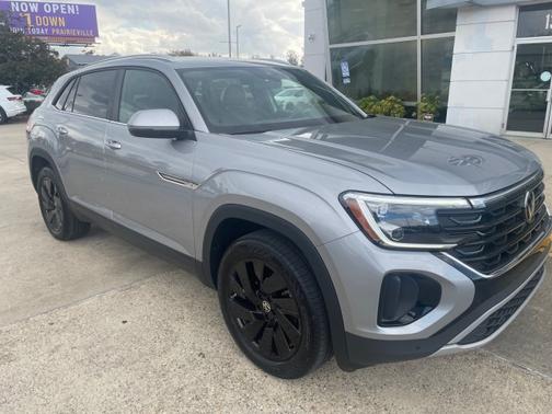 2025 Volkswagen Atlas Cross Sport 2.0T SE w/ Technology