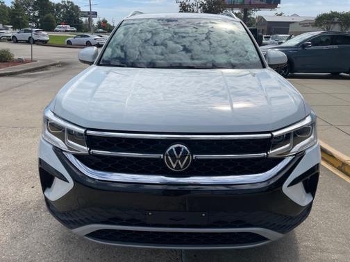 2024 Volkswagen Taos 1.5T SEL