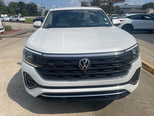 2024 Volkswagen Atlas Cross Sport 2.0T SEL Premium R-Line