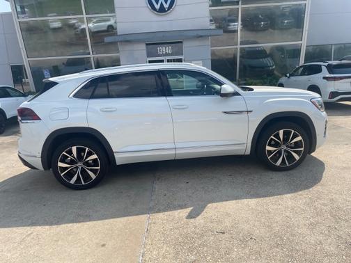 2024 Volkswagen Atlas Cross Sport 2.0T SEL Premium R-Line