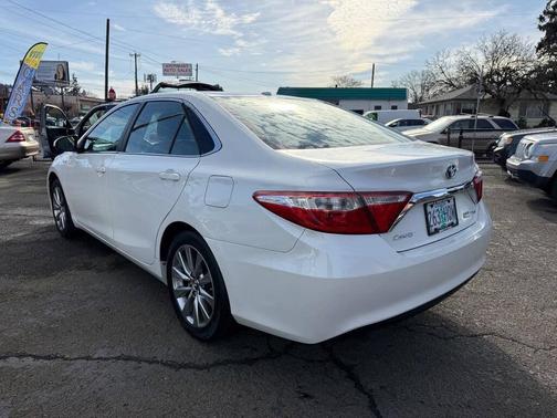 2015 Toyota Camry Hybrid XLE