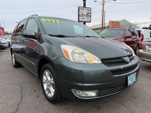 2004 Toyota Sienna XLE