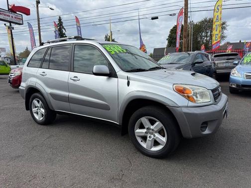 2004 Toyota RAV4 Base