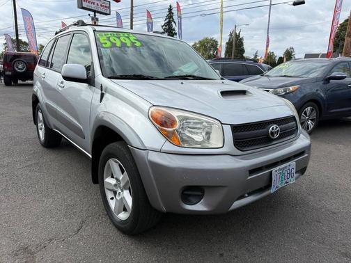 2004 Toyota RAV4 Base
