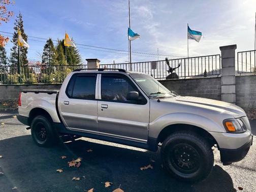 2004 Ford Explorer Sport Trac XLT