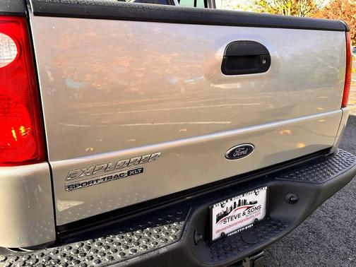 2004 Ford Explorer Sport Trac XLT