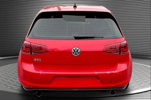 2015 Volkswagen Golf GTI 2.0T S 4-Door