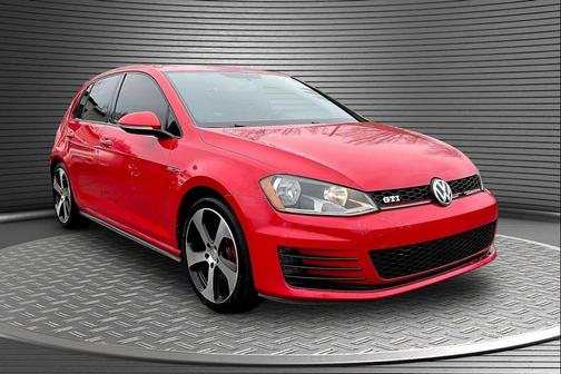 2015 Volkswagen Golf GTI 2.0T S 4-Door