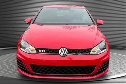 2015 Volkswagen Golf GTI 2.0T S 4-Door