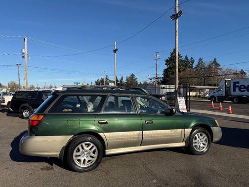 2000 Subaru Outback Base