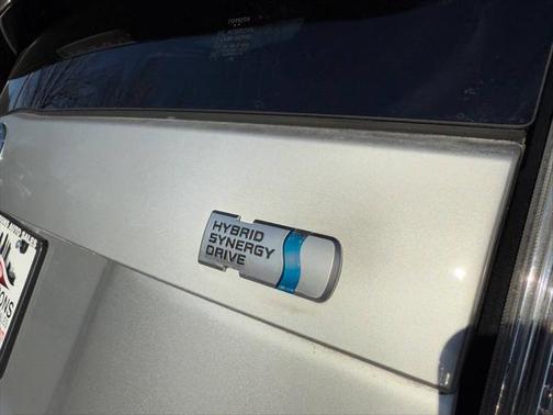 2010 Toyota Prius III