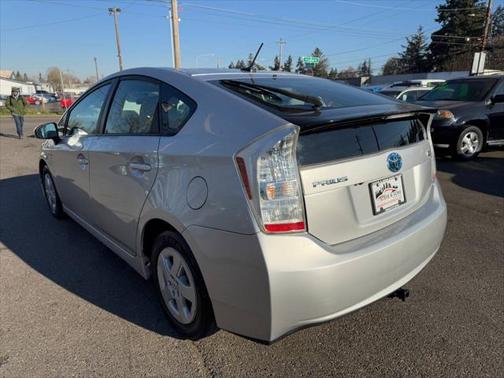2010 Toyota Prius III