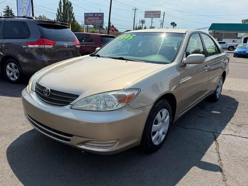 2004 Toyota Camry LE