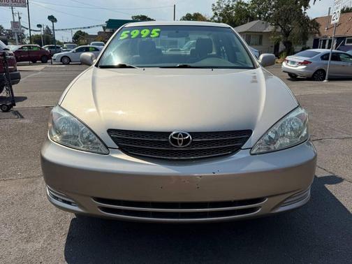 2004 Toyota Camry LE