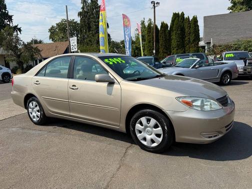 2004 Toyota Camry LE