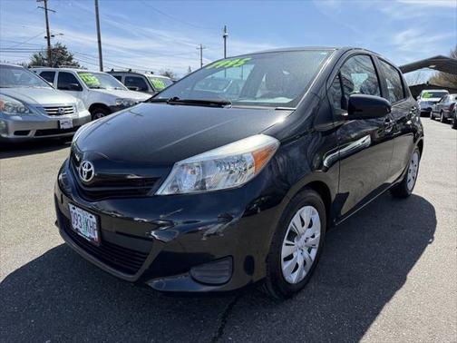 2014 Toyota Yaris LE