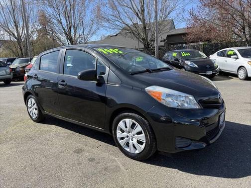 2014 Toyota Yaris LE