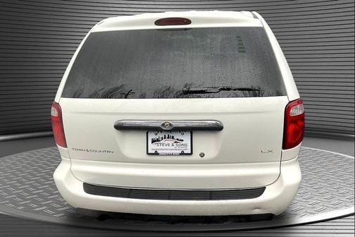 2006 Chrysler Town & Country Base