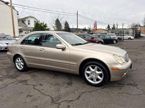2002 Mercedes-Benz C-Class C 240 4dr Sedan