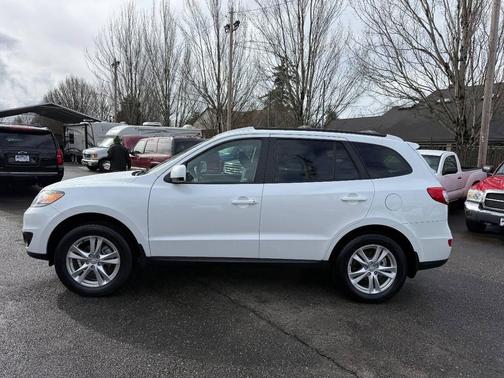 2012 Hyundai SANTA FE SE