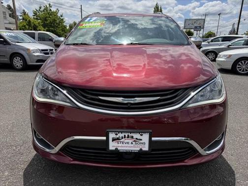 2017 Chrysler Pacifica Hybrid Platinum