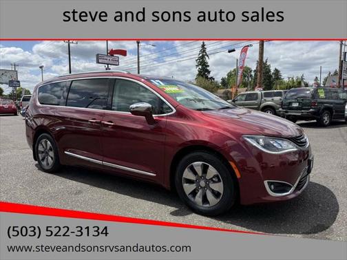 2017 Chrysler Pacifica Hybrid Platinum