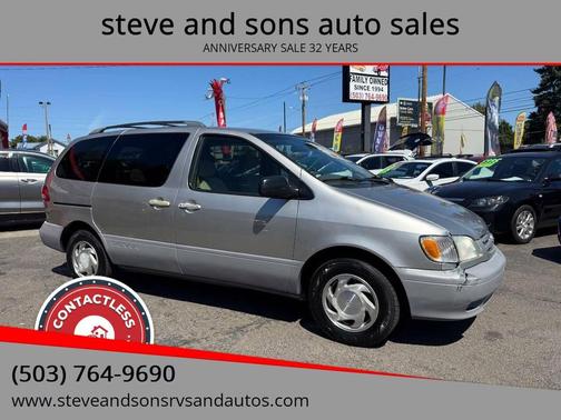 2001 Toyota Sienna LE