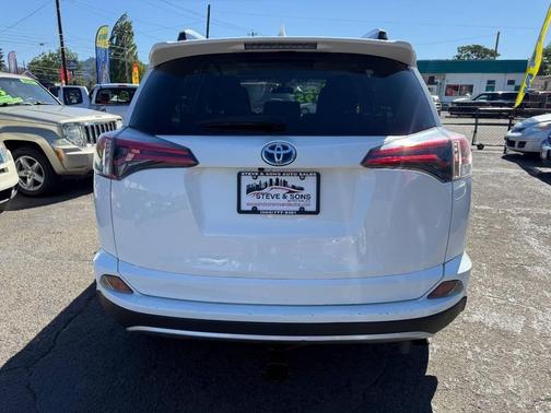 2016 Toyota RAV4 Hybrid XLE