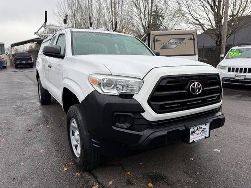 2016 Toyota Tacoma SR