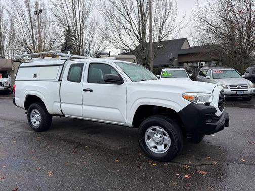 2016 Toyota Tacoma SR