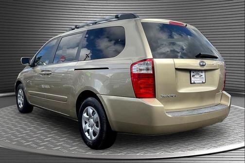 2008 Kia Sedona LX