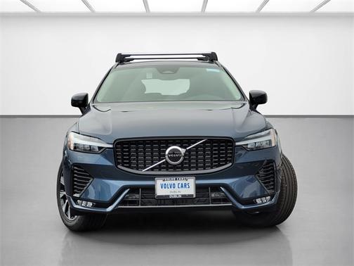 2025 Volvo XC60 B5 Core